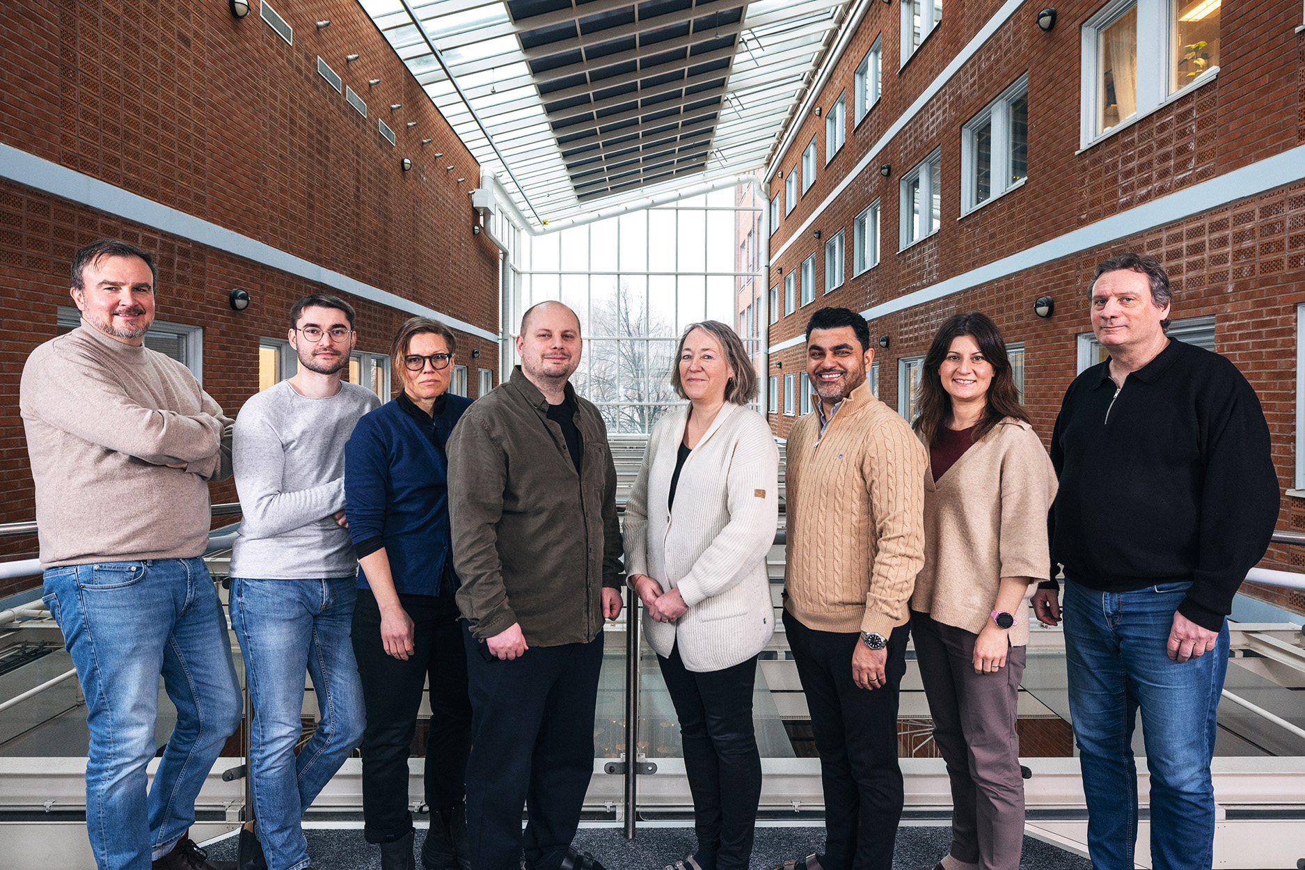 FVB's employees in Gothenburg, from left: Daniel Andersson, Jesper Eriksson, Sofie Beno, Fredrik Bornefalk, Cilla Dahlberg Larsson, Azin Baker, Louise Kempe, Michael Nordgren. Photo: Skvader Media Rickard Olausson.